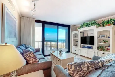 Image de Sea Colony Ocean 5th floor condo w/ free WiFi, basketball court, & shared sauna