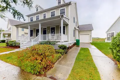 Image de Bear Trap Dunes dog-friendly house w\/ shared sauna, tennis court, balcony