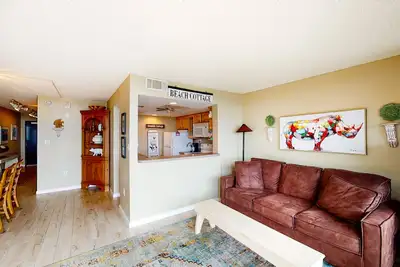 Image de Sea Colony Ocean 1st floor condo w/ pools, private beach and free WiFi