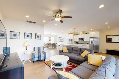Image de Ocean View Beach Club townhouse with grill, pool, gym, & tennis