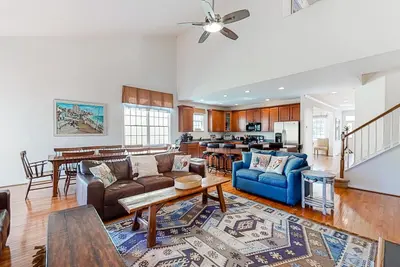 Image de Bear Trap Dunes house w/ fireplace, free WiFi, board games, and tennis court