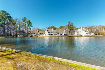 Image de Sea Colony Tennis 1st floor condo w\/ shared sauna, and tennis court
