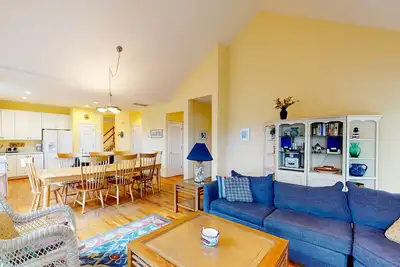 Image de Bear Trap Dunes townhouse w/ fireplace, basketball court, tennis court, WiFi