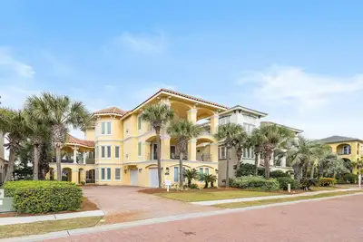 Image de Destiny By The Sea | Amazing Beach Views | 6 Br + Private Pool | Sleeps 16