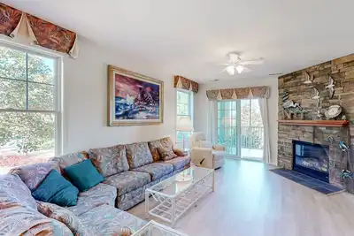 Image de Bayside Resort 2nd floor condo w/ pool, dog-friendly, and gym