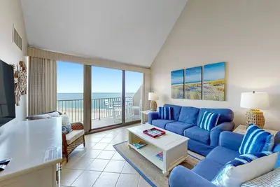 Image de Sea Colony Ocean 9th floor condo with elevator, gym, and pool