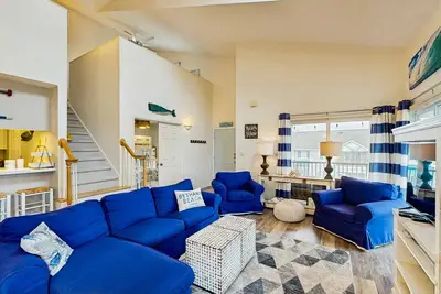 Image de Sea Colony Tennis 2nd-floor condo with screened porch, pool, & sauna