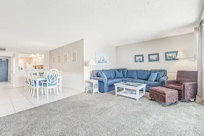 Image de Sea Colony Ocean 9th floor condo with balcony, sauna & tennis