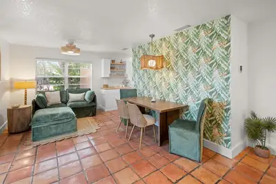 Image de Bird of Paradise by Beach Boutique Rentals