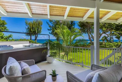 Image de Beachfront Haena home with A/C - Near Tunnels Beach