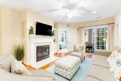 Image de Charming condo near the pool with hot tub & tennis