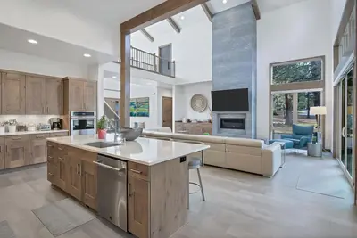 Image de Deschutes Executive Retreat - 6br Luxury Rental