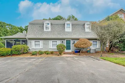 Image de Dutch Colonial Townhome in The Kent Condo Community w/Free WiFi, Ac, & More