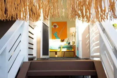 Image de Walkable Hang Ten Hut in heart of Encinitas