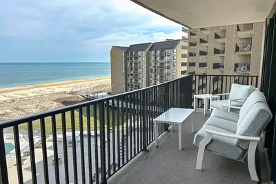 Image de Sea Colony Ocean 7th Floor Condo with Shared Sauna, Pool, and Gym