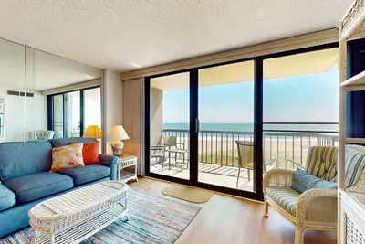Image de Sea Colony Ocean 4th floor condo with gym, sauna, & balcony