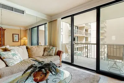 Image de Sea Colony oceanfront 4th-floor condo w/ elevator
