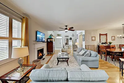 Image de Bayside escape with pools, golf, tennis, fishing, spas & saunas + beach shuttle