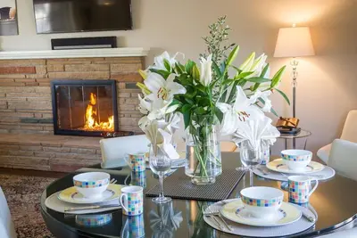 Image de Luxury Condo Downtown San Luis Obispo & Garage A/C & Pool
