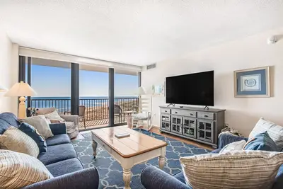 Image de Sea Colony 6th floor condo w/ shared sauna, tennis court, and free WiFi