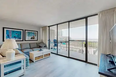 Image de Sea Colony Ocean 2nd-floor condo with elevator and gym near beach