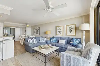 Image de Sea Colony Ocean 4th floor condo w/ free WiFi, balcony, and basketball court