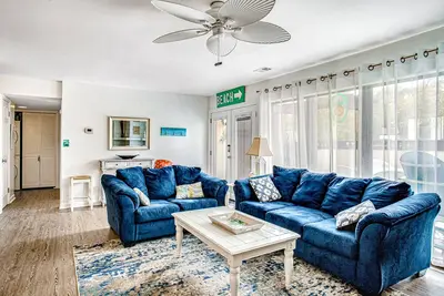 Image de Sea Colony Tennis townhouse with basketball court, pool & sauna
