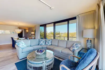 Image de Sea Colony Ocean 2nd floor condo w/ elevator, gym, and free WiFi