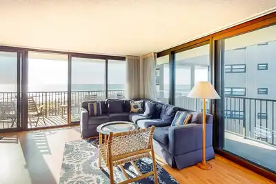 Image de Sea Colony 6th floor condo w/ balcony, pool, and tennis court- ocean view