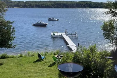 Image de 🏖Lake Charlevoix Direct Waterfront - Hoist Mooring Kayaks Paddleboards