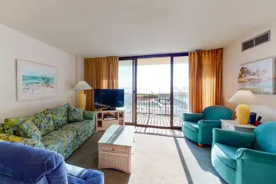 Image de Sea Colony Ocean 2nd floor condo with sauna
