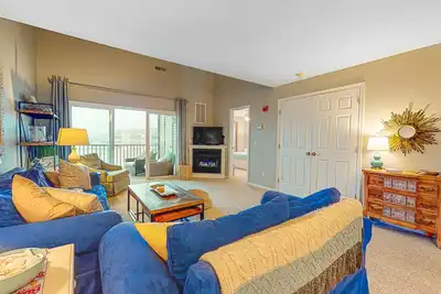 Image de Bethany Bay 3rd floor condo w/ golf on-site, free WiFi, and balcony