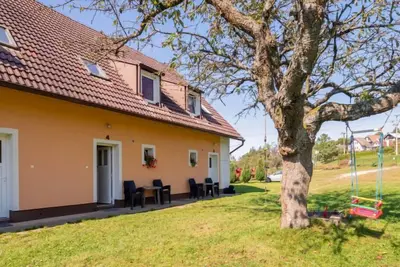 Image de Appartement Rabyně by Interhome