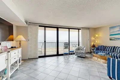 Image de Sea Colony Ocean 9th floor condo w/ elevator, tennis court, and pool