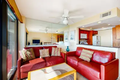 Image de Sea Colony 5th floor condo w/ shared gym, tennis court & sauna - ocean view
