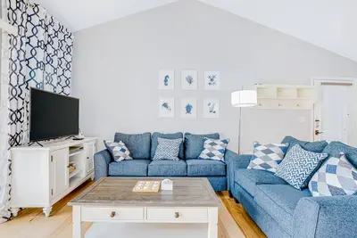 Image de Sea Colony Tennis 1st-floor condo w/ pool