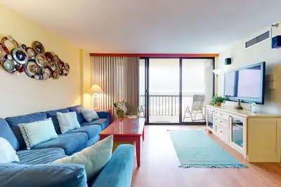 Image de Sea Colony Ocean 7th floor condo w/ balcony and shared sauna