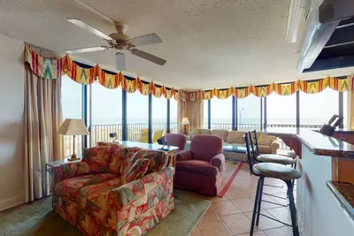 Image de Sea Colony 1st floor condo w/ pool, gym, and balcony - ocean view