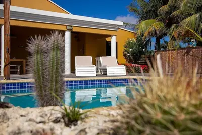 Kas Hoi with Private Pool and Palm Garden