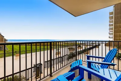 Image de Sea Colony Ocean 2nd floor condo with elevator, pool, and gym