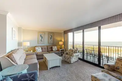Image de Sea Colony Ocean 4th floor condo w/ gym, elevator, and tennis court