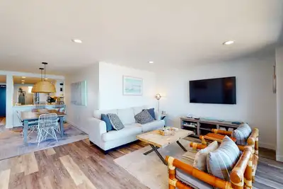 Image de Sea Colony Ocean 11th floor condo w/ free WiFi, tennis court, & basketball court