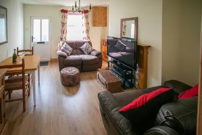 Image de Charming terraced cottage close to Alton Towers