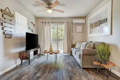 Image de Nash A · Downtown Round Rock Group Getaway