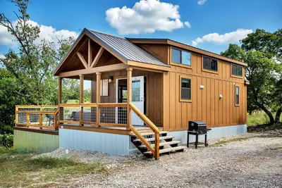 Image de Jeffrey Spring- Starview | King Bed, Queen in Loft | Tranquil Country Setting | Hot Tub