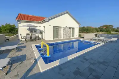 Image de Luxurious | Villa  for 6 persons | Swimmingpool | Just 150m from beach
