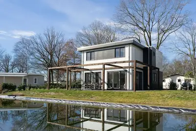 Image de Magnifique maison de vacances privée pour 10 personnes avec piscine, Wifi, Tv, terrasse et parking