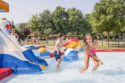 Image de Belle maison de vacances privée pour 14 personnes avec Wifi, piscine, Tv, terrasse et parking