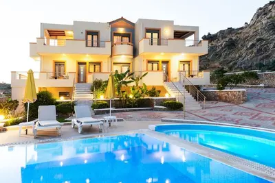 Image de Villa extravagante à Rhodes | Villa 3 Chambres avec Vue sur la Mer à Pefki | 6 Invités | Piscine pri