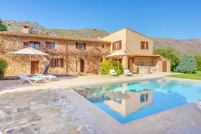 Image de Maison de campagne 'Finca El Clos' avec Wi-Fi, jardin, terrasse et piscine